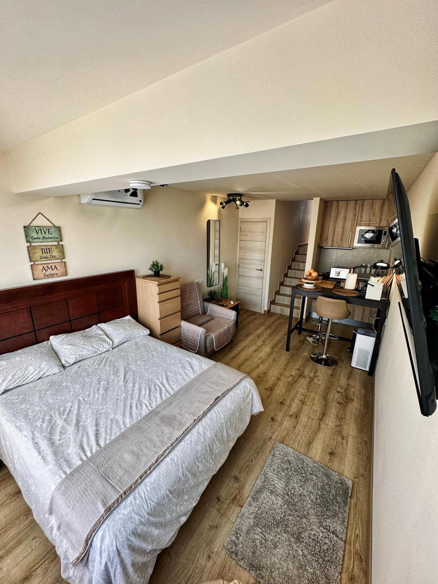 Lovely New Studio 77 Estepona Bagian luar foto